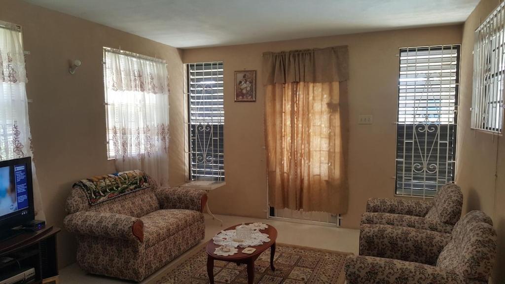 Donamae 2 Story Barbados House Villa Bridgetown Bagian luar foto