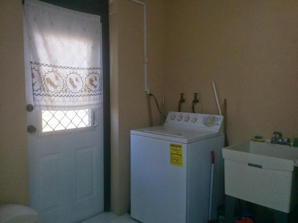 Donamae 2 Story Barbados House Villa Bridgetown Bagian luar foto